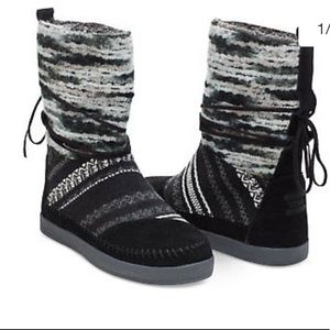 NWOT TOMS Boots